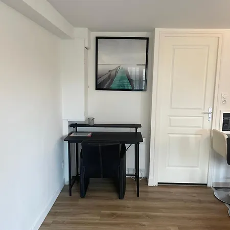 T2 Cosy Avec Jardin Et Parking Gratuit A Troyes