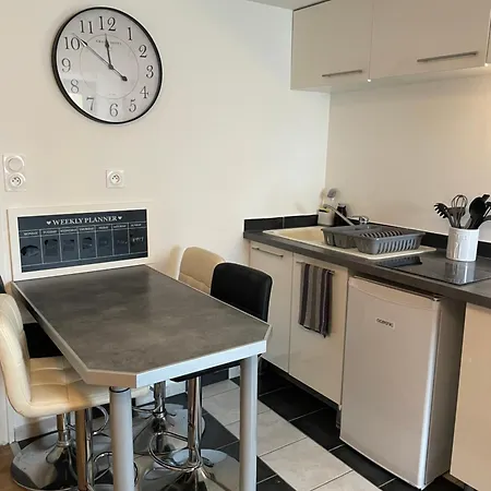 T2 Cosy Avec Jardin Et Parking Gratuit A *