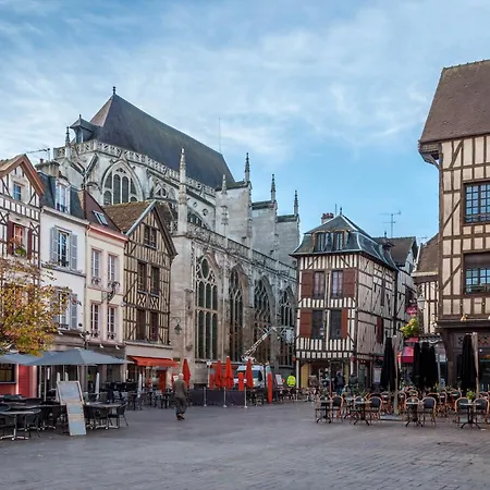 T2 Cosy Avec Jardin Et Parking Gratuit A